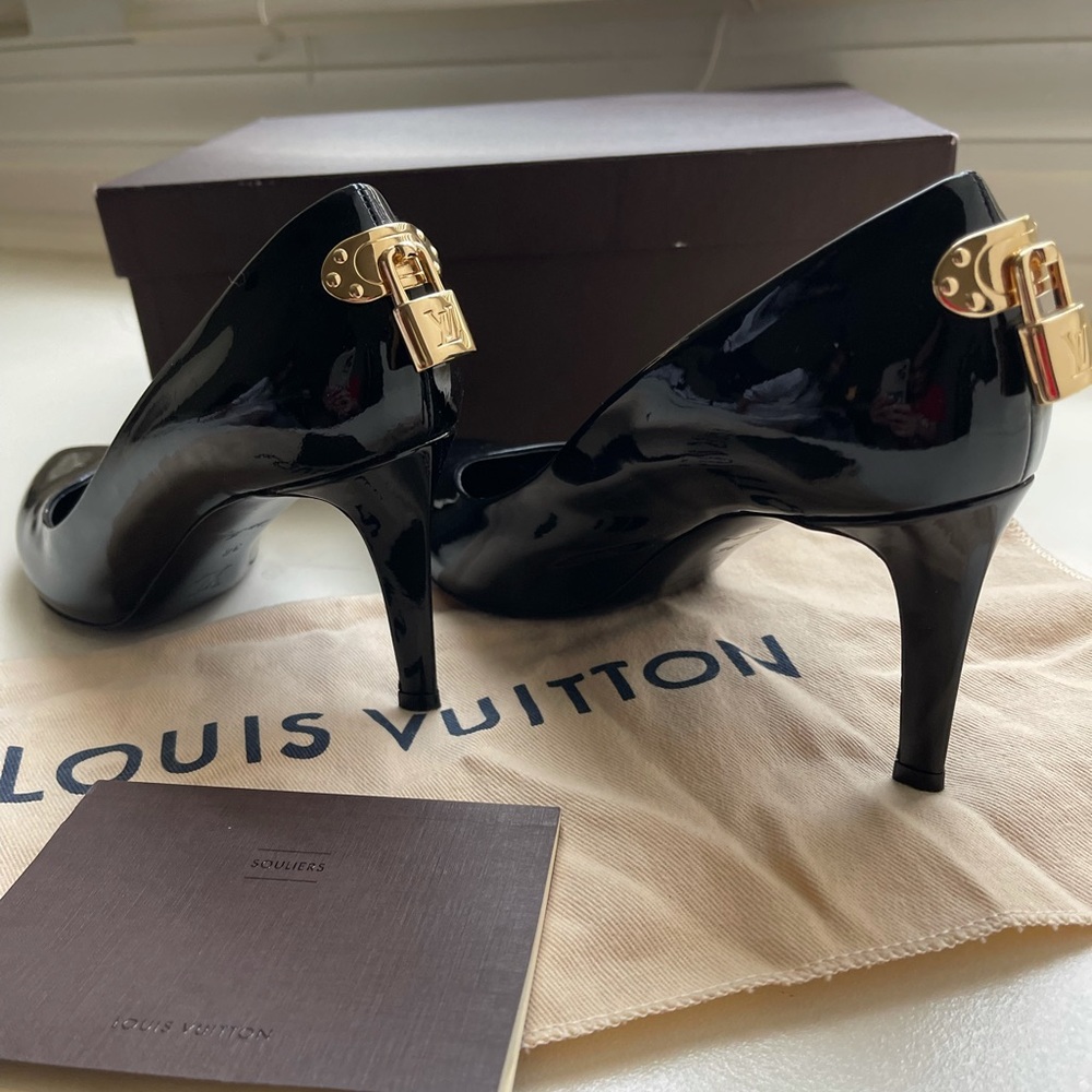 Louis Vuitton Oh Really Pumps Sz 36